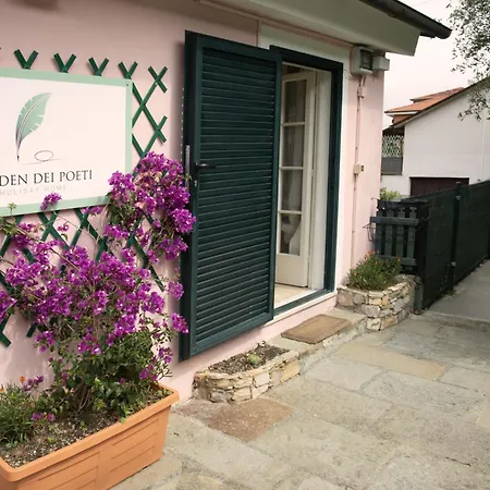 Garden Dei Poeti Apartment